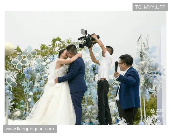 订婚后双双突围澳网成爱情见证 订婚后双双突围澳网成爱情见证